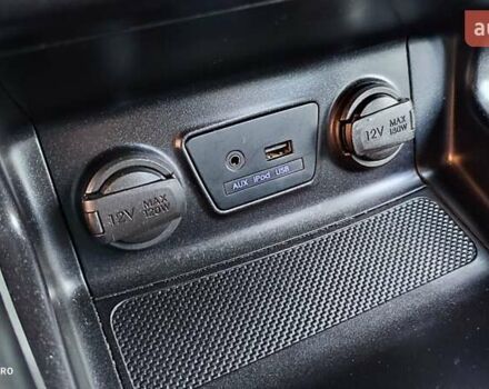 Чорний Хендай іх35, об'ємом двигуна 2 л та пробігом 203 тис. км за 13750 $, фото 5 на Automoto.ua