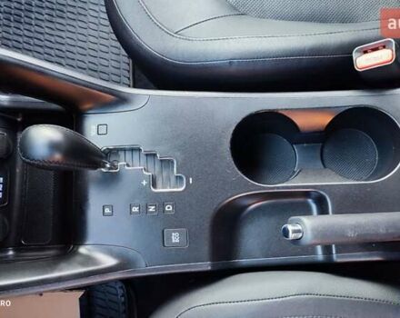 Чорний Хендай іх35, об'ємом двигуна 2 л та пробігом 203 тис. км за 13750 $, фото 15 на Automoto.ua