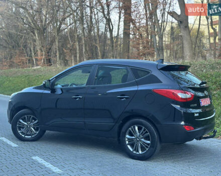 Черный Хендай их35, объемом двигателя 2 л и пробегом 237 тыс. км за 15150 $, фото 7 на Automoto.ua