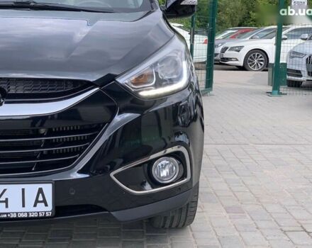 Черный Хендай их35, объемом двигателя 2 л и пробегом 214 тыс. км за 14999 $, фото 9 на Automoto.ua