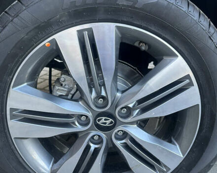 Чорний Хендай іх35, об'ємом двигуна 2 л та пробігом 230 тис. км за 13400 $, фото 32 на Automoto.ua