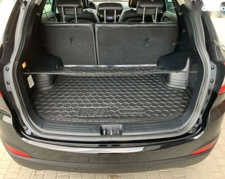 Черный Хендай их35, объемом двигателя 2 л и пробегом 214 тыс. км за 14999 $, фото 29 на Automoto.ua