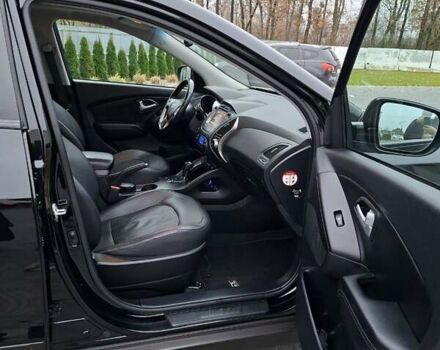 Черный Хендай их35, объемом двигателя 2 л и пробегом 237 тыс. км за 15600 $, фото 15 на Automoto.ua