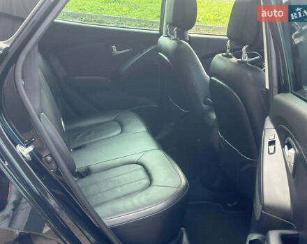 Черный Хендай их35, объемом двигателя 2 л и пробегом 208 тыс. км за 15350 $, фото 32 на Automoto.ua