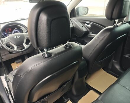 Черный Хендай их35, объемом двигателя 2 л и пробегом 203 тыс. км за 13750 $, фото 12 на Automoto.ua