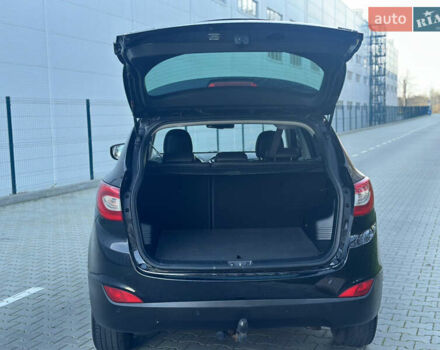 Черный Хендай их35, объемом двигателя 2 л и пробегом 237 тыс. км за 15150 $, фото 27 на Automoto.ua