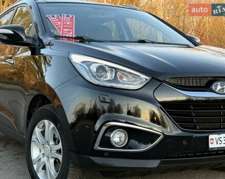 Черный Хендай их35, объемом двигателя 2 л и пробегом 182 тыс. км за 14650 $, фото 1 на Automoto.ua