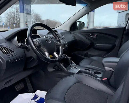 Черный Хендай их35, объемом двигателя 2 л и пробегом 246 тыс. км за 15500 $, фото 14 на Automoto.ua
