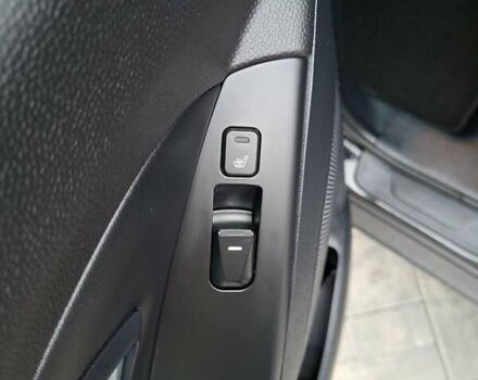 Черный Хендай их35, объемом двигателя 2 л и пробегом 237 тыс. км за 15600 $, фото 12 на Automoto.ua