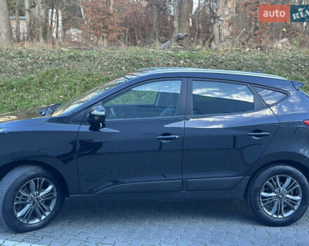 Черный Хендай их35, объемом двигателя 2 л и пробегом 237 тыс. км за 15150 $, фото 6 на Automoto.ua