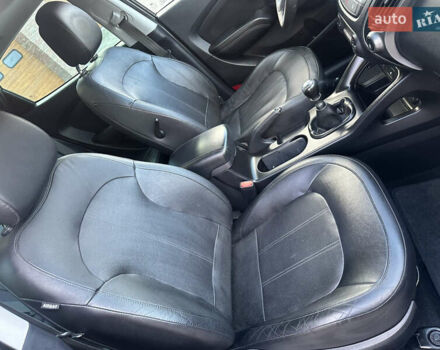 Чорний Хендай іх35, об'ємом двигуна 2 л та пробігом 230 тис. км за 13400 $, фото 61 на Automoto.ua