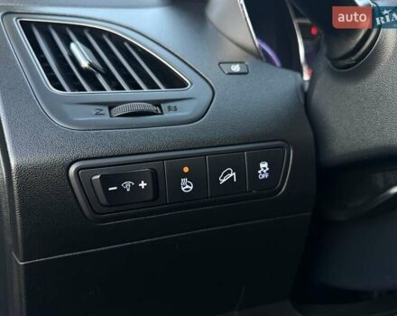 Черный Хендай их35, объемом двигателя 2 л и пробегом 182 тыс. км за 14650 $, фото 70 на Automoto.ua