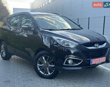 Черный Хендай их35, объемом двигателя 2 л и пробегом 237 тыс. км за 15150 $, фото 2 на Automoto.ua