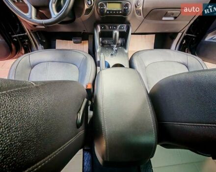 Хендай их35 2014 в Бердичеве на Automoto.ua Черный Хендай их35, объемом двигателя 2 л и пробегом 203 тыс. км за 13850 $, фото 23 на Automoto.ua