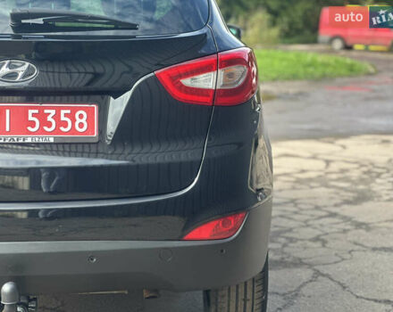 Черный Хендай их35, объемом двигателя 2 л и пробегом 208 тыс. км за 15350 $, фото 11 на Automoto.ua
