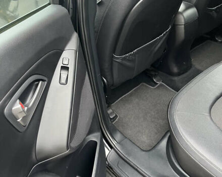 Черный Хендай их35, объемом двигателя 1.69 л и пробегом 167 тыс. км за 13200 $, фото 8 на Automoto.ua