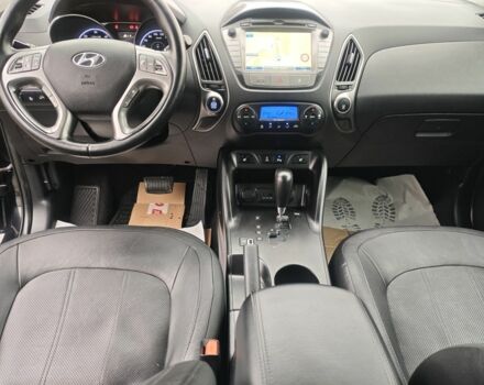 Черный Хендай их35, объемом двигателя 2 л и пробегом 203 тыс. км за 13750 $, фото 9 на Automoto.ua