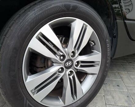 Черный Хендай их35, объемом двигателя 2 л и пробегом 237 тыс. км за 15600 $, фото 5 на Automoto.ua