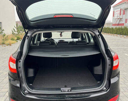 Черный Хендай их35, объемом двигателя 1.69 л и пробегом 167 тыс. км за 13200 $, фото 13 на Automoto.ua