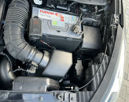 Чорний Хендай іх35, об'ємом двигуна 2 л та пробігом 230 тис. км за 13400 $, фото 71 на Automoto.ua