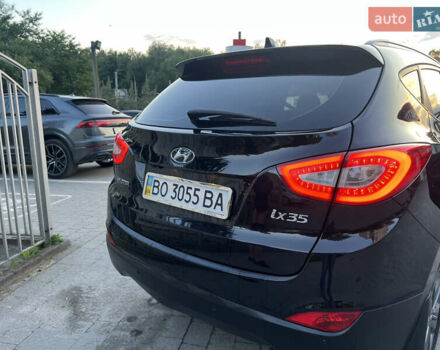 Черный Хендай их35, объемом двигателя 2 л и пробегом 260 тыс. км за 12500 $, фото 11 на Automoto.ua