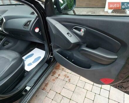 Черный Хендай их35, объемом двигателя 2 л и пробегом 152 тыс. км за 14950 $, фото 39 на Automoto.ua