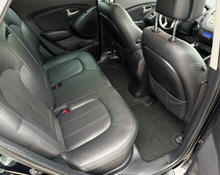 Чорний Хендай іх35, об'ємом двигуна 2 л та пробігом 240 тис. км за 14999 $, фото 7 на Automoto.ua