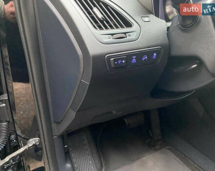 Чорний Хендай іх35, об'ємом двигуна 2 л та пробігом 160 тис. км за 15599 $, фото 44 на Automoto.ua