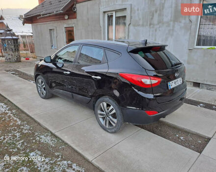 Черный Хендай их35, объемом двигателя 2 л и пробегом 173 тыс. км за 16500 $, фото 4 на Automoto.ua
