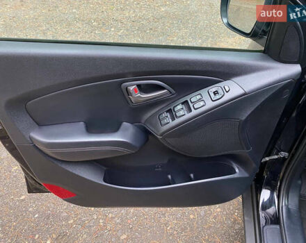 Чорний Хендай іх35, об'ємом двигуна 2 л та пробігом 160 тис. км за 15599 $, фото 51 на Automoto.ua