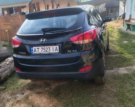 Черный Хендай их35, объемом двигателя 1.7 л и пробегом 165 тыс. км за 15250 $, фото 4 на Automoto.ua