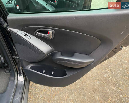 Чорний Хендай іх35, об'ємом двигуна 2 л та пробігом 160 тис. км за 15599 $, фото 61 на Automoto.ua