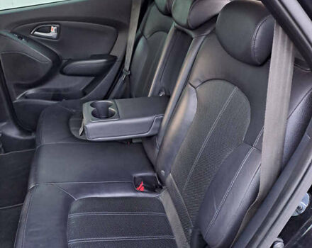 Черный Хендай их35, объемом двигателя 2 л и пробегом 173 тыс. км за 16500 $, фото 6 на Automoto.ua