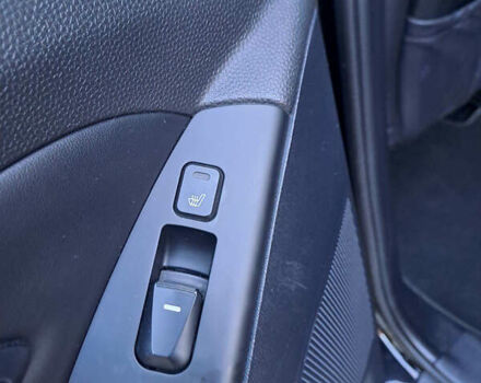 Черный Хендай их35, объемом двигателя 2 л и пробегом 173 тыс. км за 16500 $, фото 11 на Automoto.ua