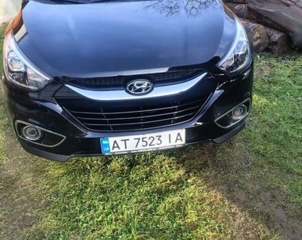 Черный Хендай их35, объемом двигателя 1.7 л и пробегом 165 тыс. км за 15250 $, фото 6 на Automoto.ua