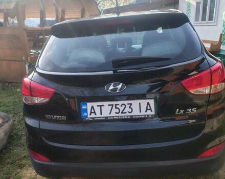 Черный Хендай их35, объемом двигателя 1.7 л и пробегом 165 тыс. км за 15250 $, фото 5 на Automoto.ua