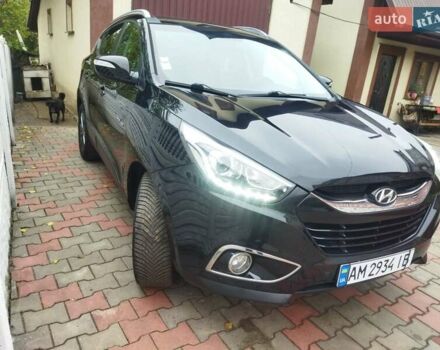 Черный Хендай их35, объемом двигателя 1.7 л и пробегом 252 тыс. км за 14900 $, фото 28 на Automoto.ua
