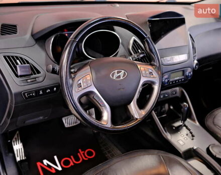 Черный Хендай их35, объемом двигателя 2 л и пробегом 182 тыс. км за 15500 $, фото 17 на Automoto.ua