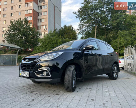 Черный Хендай их35, объемом двигателя 2 л и пробегом 260 тыс. км за 12500 $, фото 1 на Automoto.ua