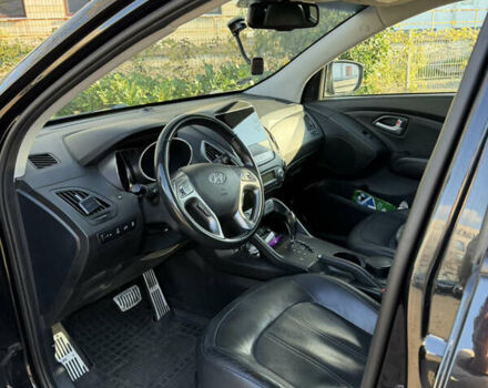 Черный Хендай их35, объемом двигателя 2 л и пробегом 179 тыс. км за 16500 $, фото 9 на Automoto.ua