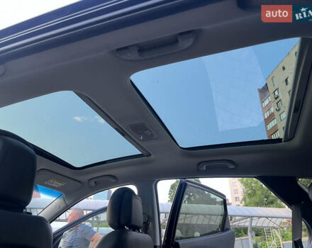 Черный Хендай их35, объемом двигателя 2 л и пробегом 260 тыс. км за 12500 $, фото 18 на Automoto.ua