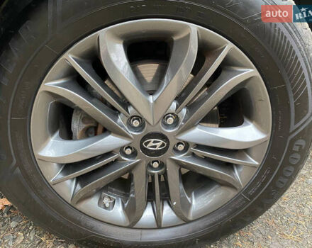 Чорний Хендай іх35, об'ємом двигуна 2 л та пробігом 160 тис. км за 15599 $, фото 106 на Automoto.ua