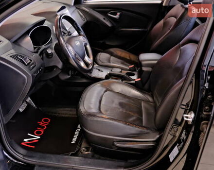 Черный Хендай их35, объемом двигателя 2 л и пробегом 182 тыс. км за 15500 $, фото 16 на Automoto.ua