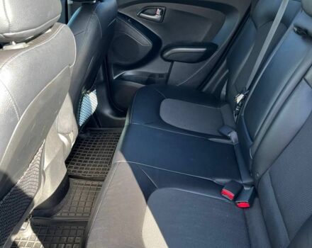 Черный Хендай их35, объемом двигателя 2 л и пробегом 140 тыс. км за 12700 $, фото 9 на Automoto.ua