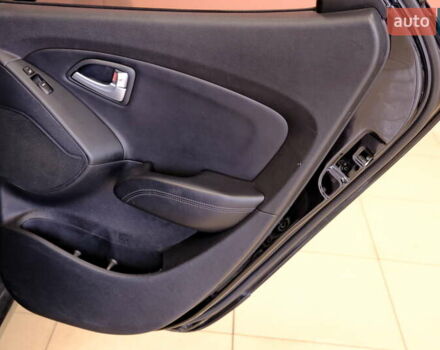 Черный Хендай их35, объемом двигателя 2 л и пробегом 182 тыс. км за 15500 $, фото 35 на Automoto.ua