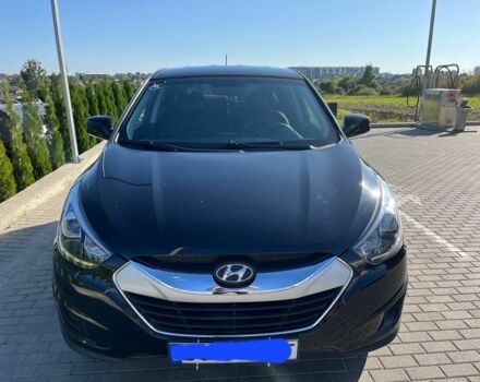 Черный Хендай их35, объемом двигателя 2 л и пробегом 140 тыс. км за 12700 $, фото 2 на Automoto.ua
