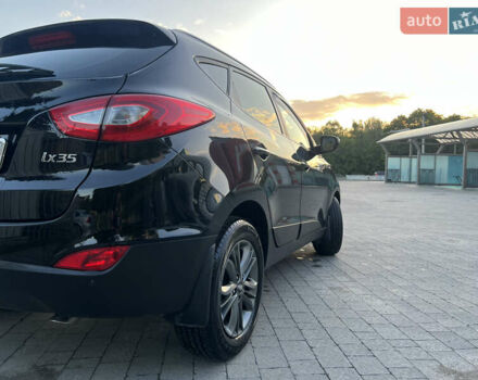 Черный Хендай их35, объемом двигателя 2 л и пробегом 260 тыс. км за 12500 $, фото 5 на Automoto.ua