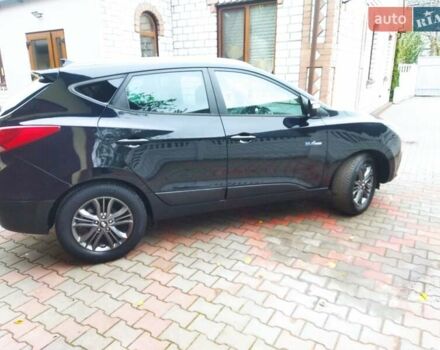 Черный Хендай их35, объемом двигателя 1.7 л и пробегом 252 тыс. км за 14900 $, фото 22 на Automoto.ua