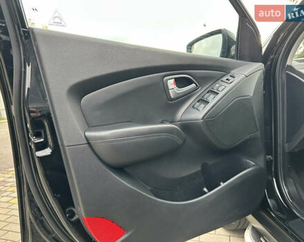 Чорний Хендай іх35, об'ємом двигуна 2 л та пробігом 164 тис. км за 17100 $, фото 13 на Automoto.ua