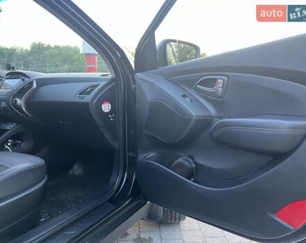 Черный Хендай их35, объемом двигателя 2 л и пробегом 260 тыс. км за 12500 $, фото 24 на Automoto.ua